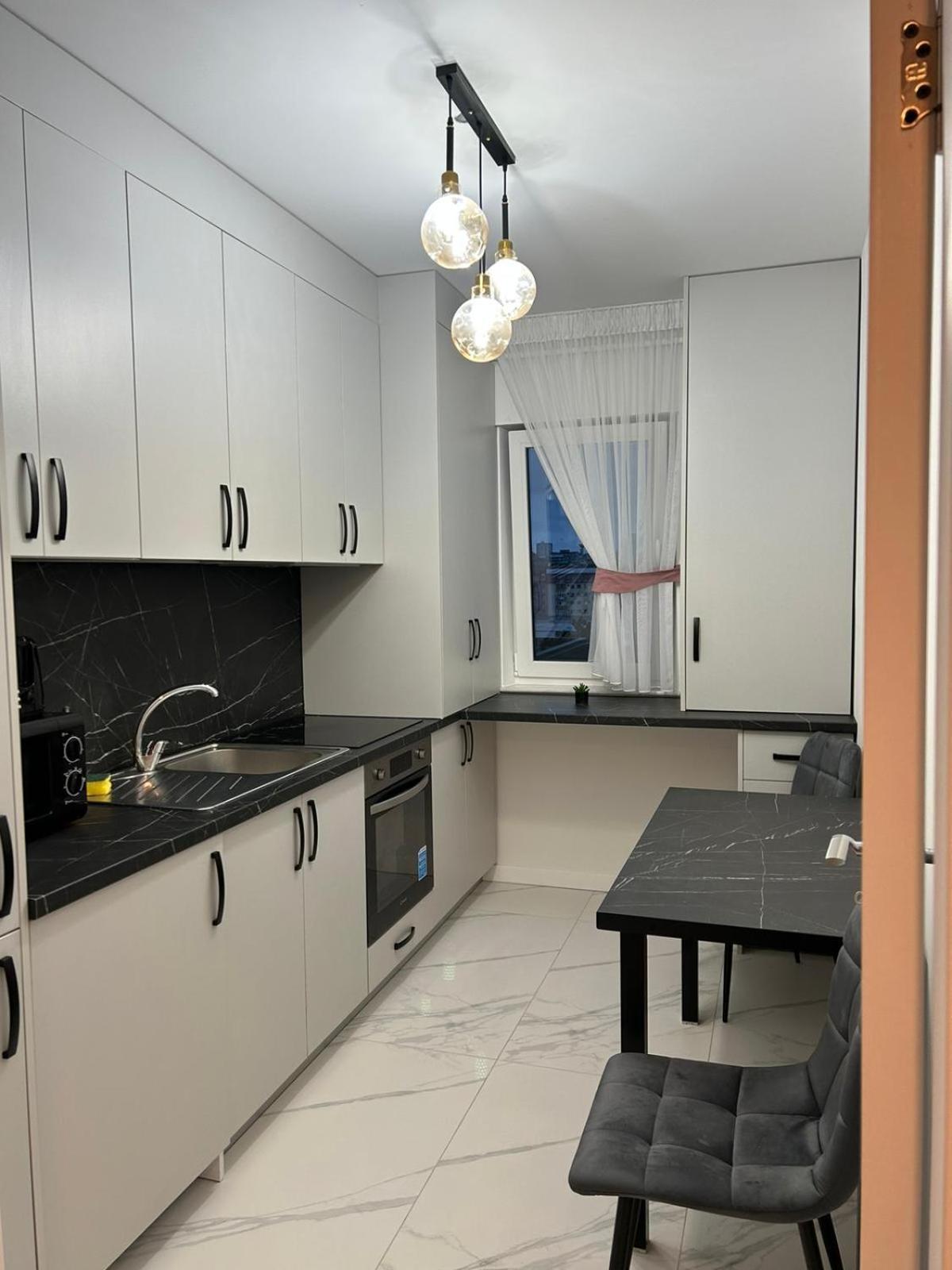Exclusive Ultracentral Apartments And Studios #Enescu#Universitatii#Сучеава Екстериор снимка