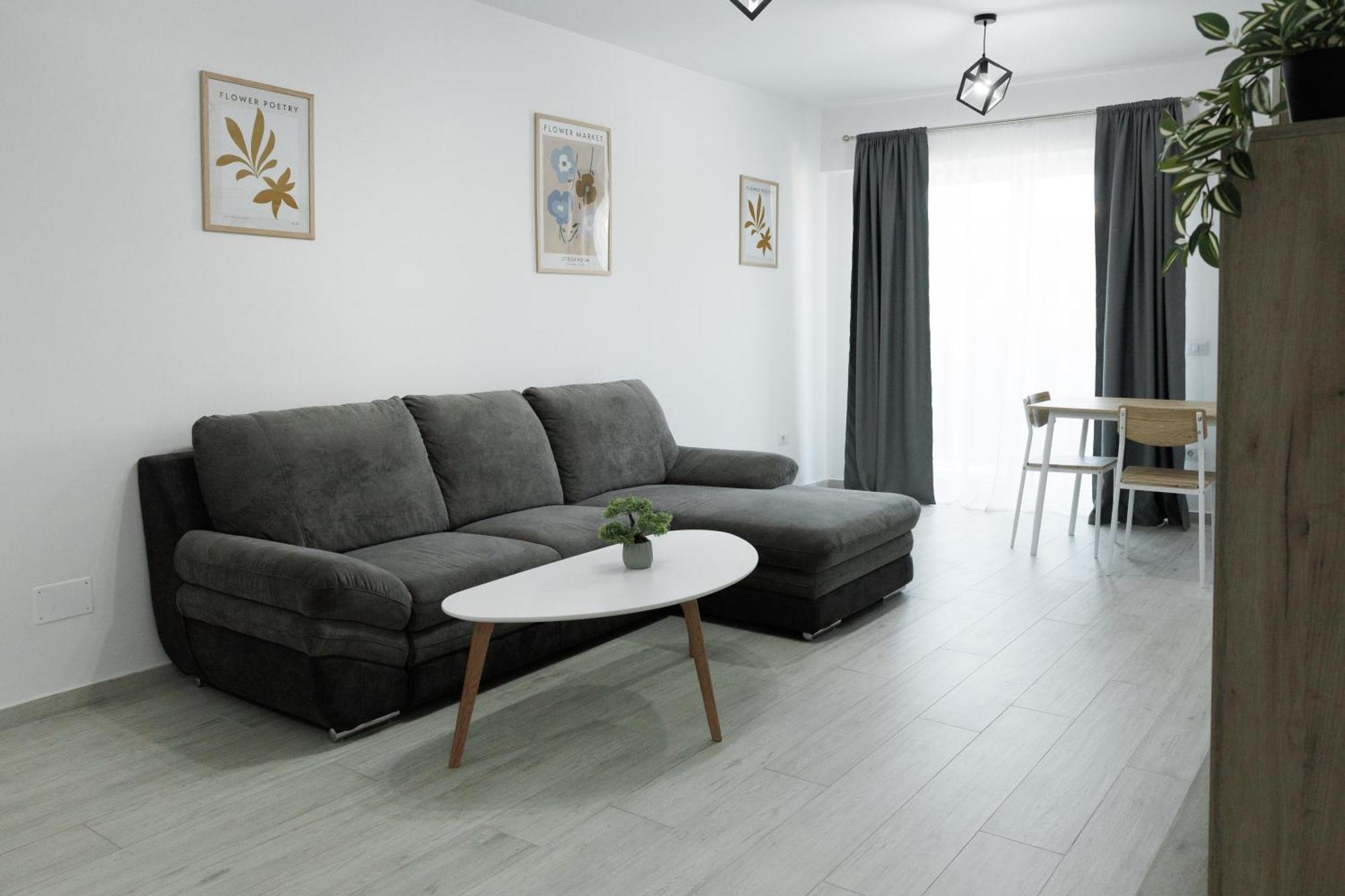 Exclusive Ultracentral Apartments And Studios #Enescu#Universitatii#Сучеава Екстериор снимка