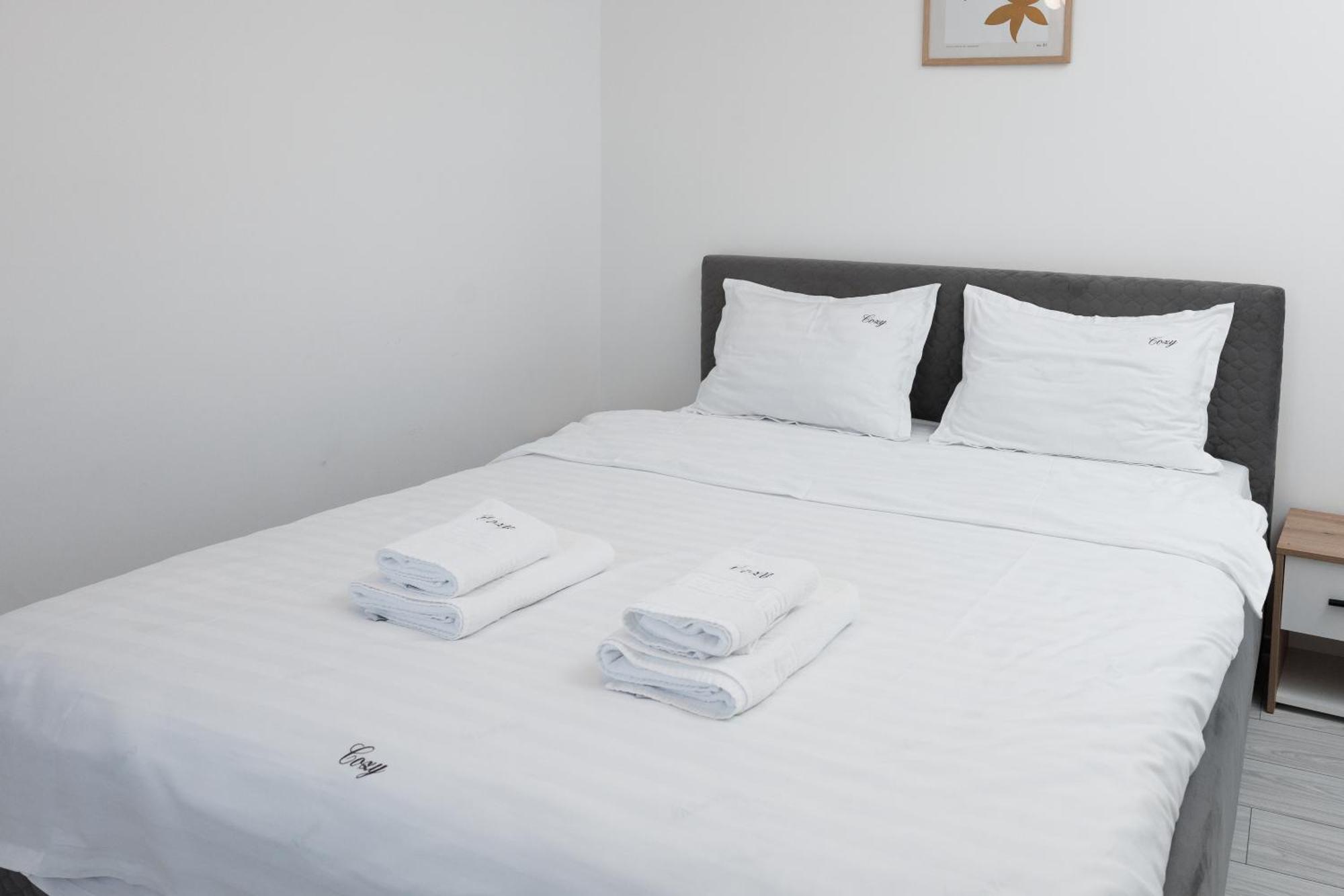 Exclusive Ultracentral Apartments And Studios #Enescu#Universitatii#Сучеава Екстериор снимка