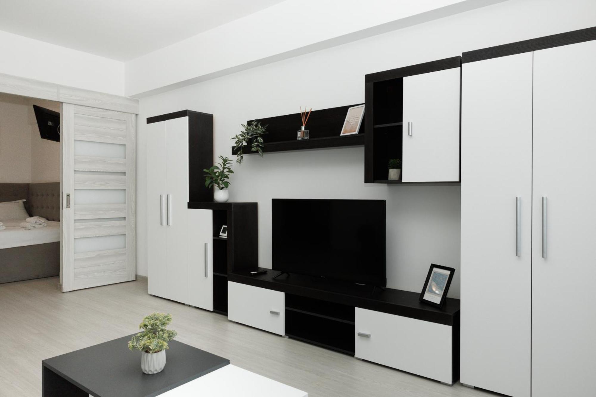 Exclusive Ultracentral Apartments And Studios #Enescu#Universitatii#Сучеава Екстериор снимка