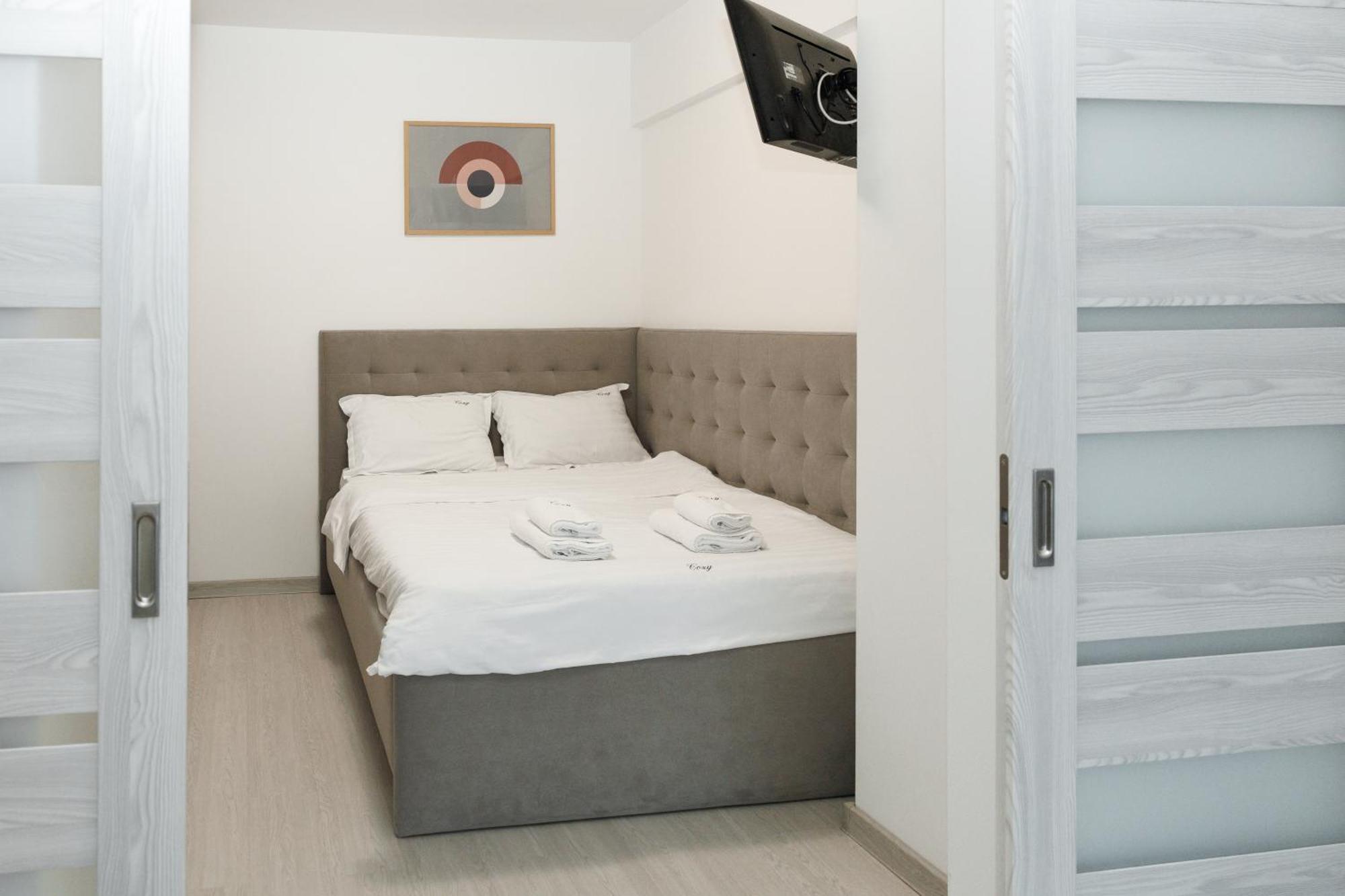Exclusive Ultracentral Apartments And Studios #Enescu#Universitatii#Сучеава Екстериор снимка