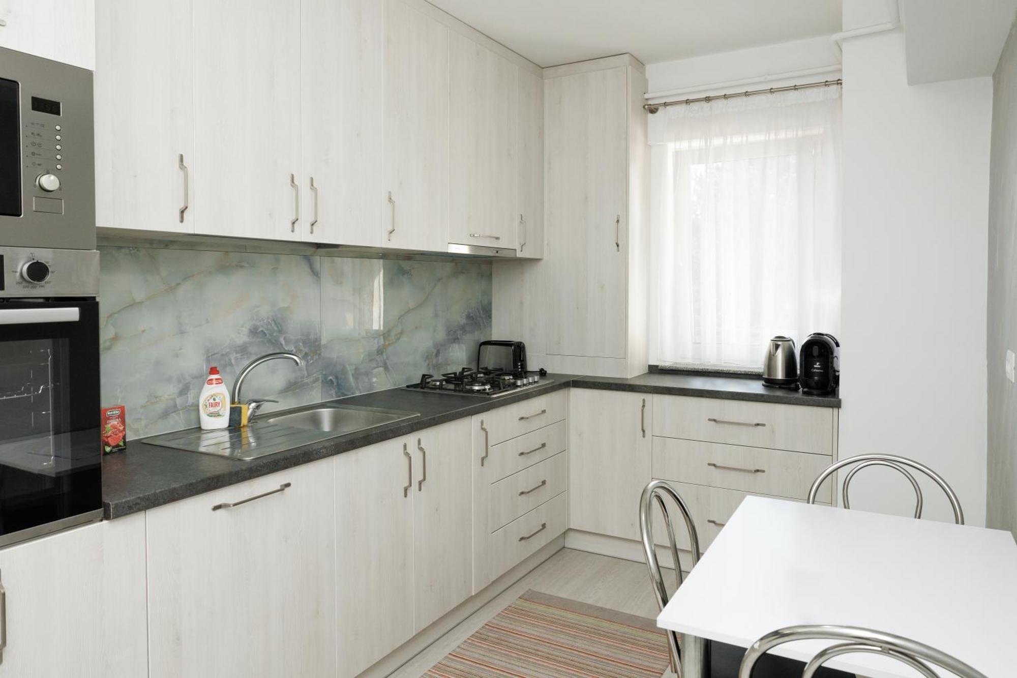 Exclusive Ultracentral Apartments And Studios #Enescu#Universitatii#Сучеава Екстериор снимка