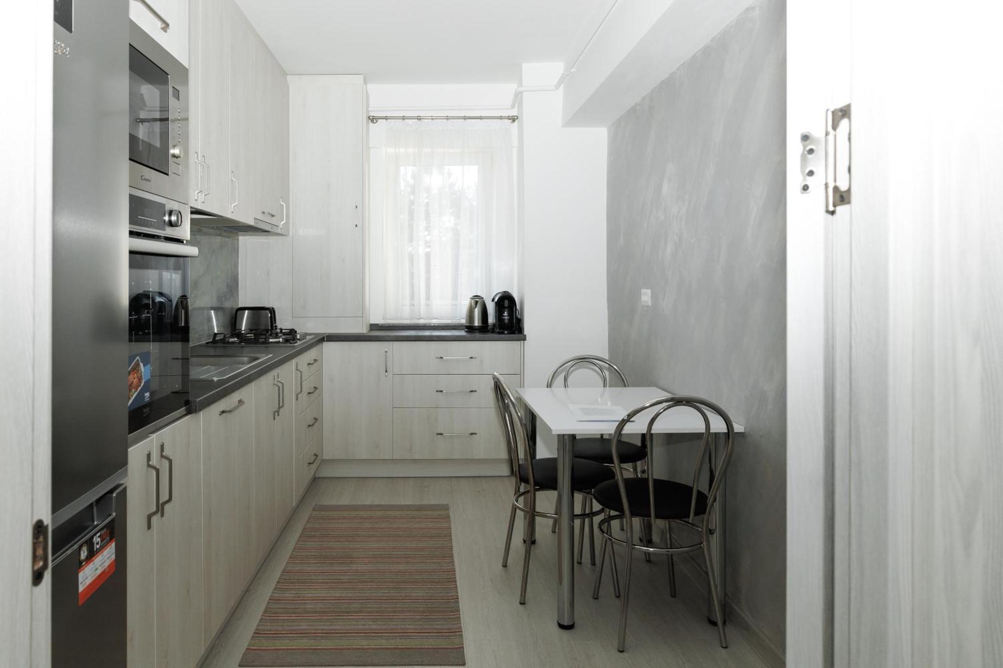 Exclusive Ultracentral Apartments And Studios #Enescu#Universitatii#Сучеава Екстериор снимка