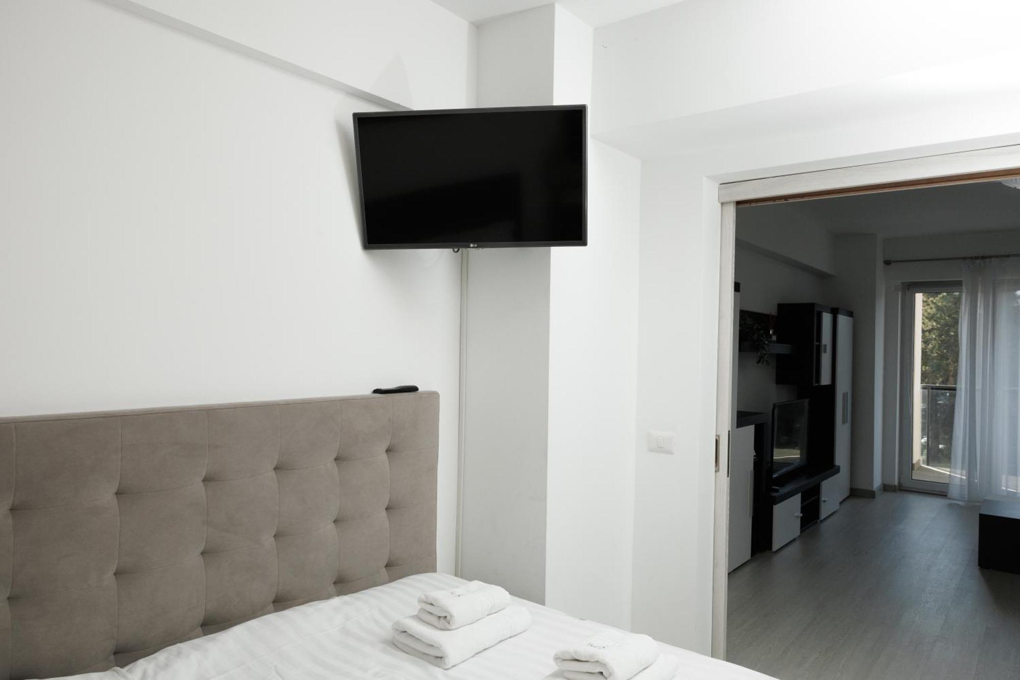 Exclusive Ultracentral Apartments And Studios #Enescu#Universitatii#Сучеава Екстериор снимка