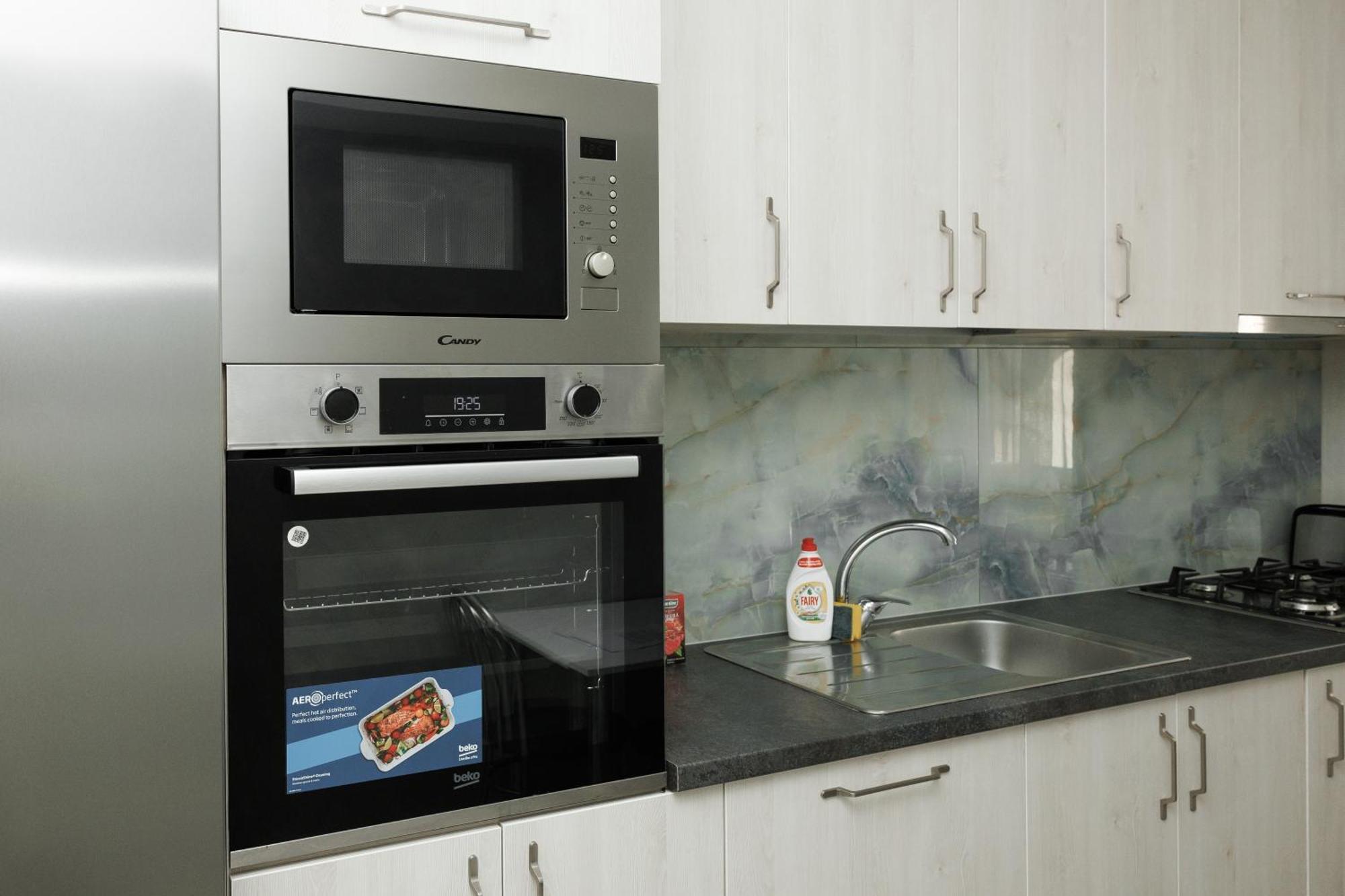 Exclusive Ultracentral Apartments And Studios #Enescu#Universitatii#Сучеава Екстериор снимка